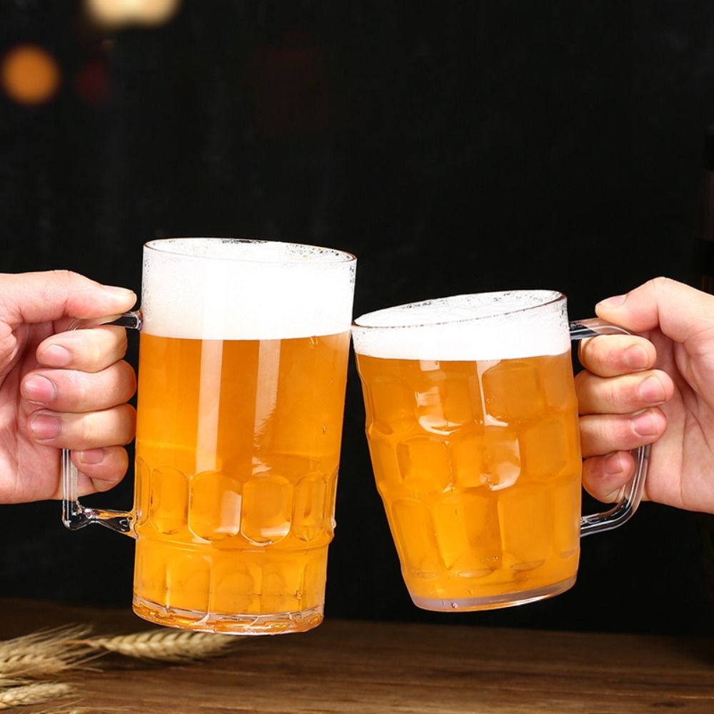 Wine Beer Drink - クリエイティブな模造ガラスプラスチック製ビールカップ、透明、ハンドル付き、厚みのある割れないビールマグ、ダイニングテーブル用ドリンクカップ