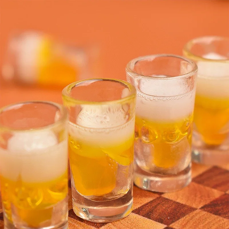10 個ミニチュアおもちゃキッチンビール飲料カップマグアクセ - Wine Beer Drink のレビューと価格